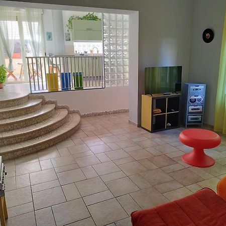 Appartamento Fronte Mare Con Parcheggio Privato Pescara Bagian luar foto
